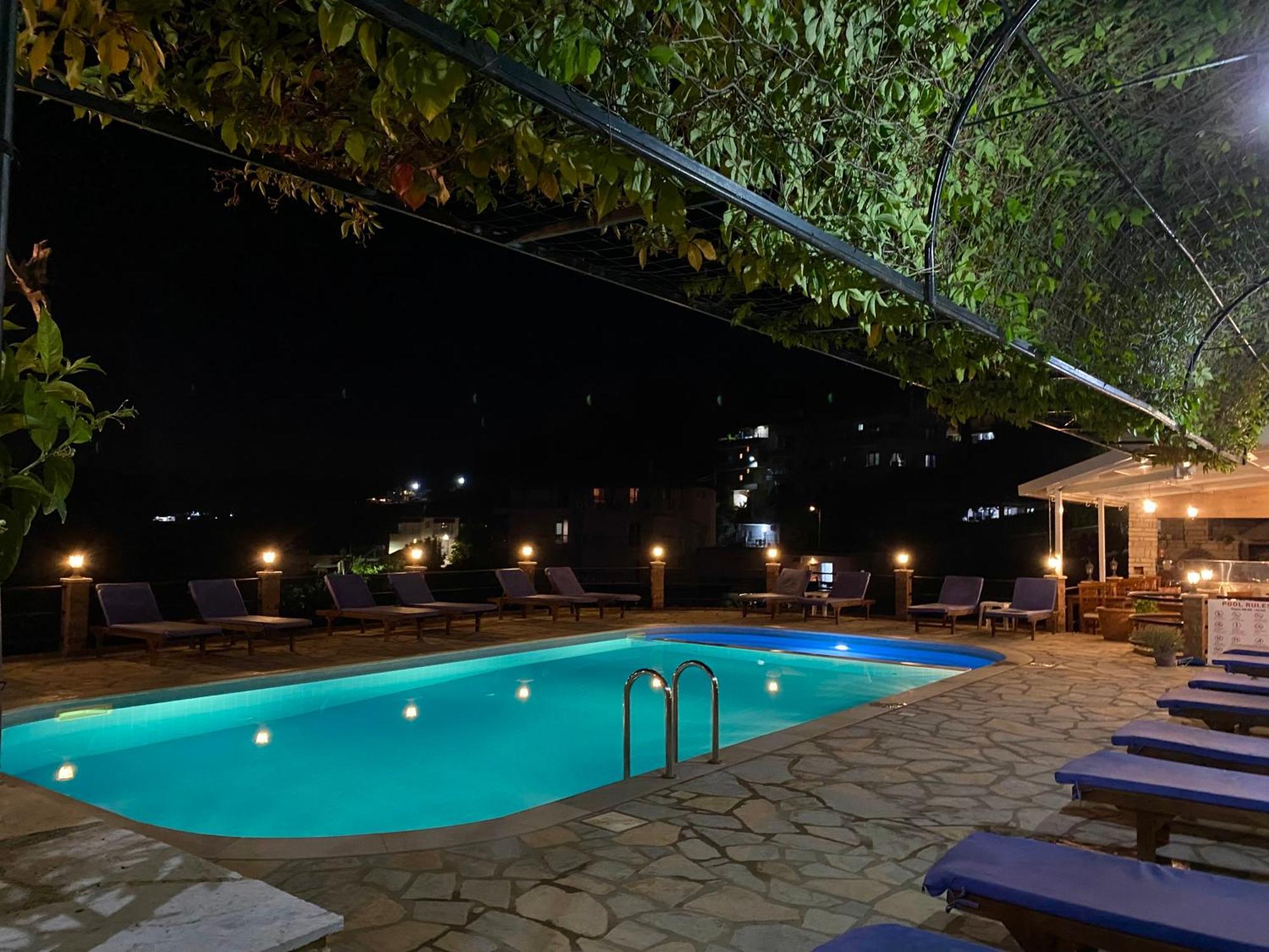 Itaka Hotel Lukova Kültér fotó